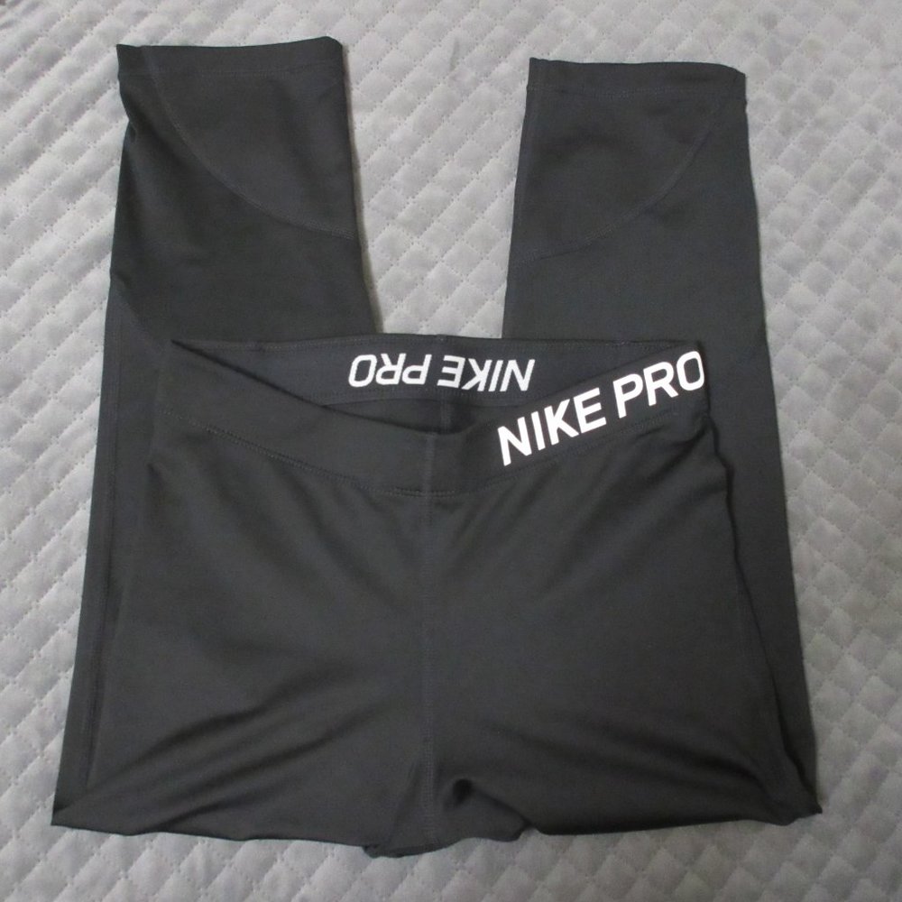 Nike PRO Cool Dri Fit Womens Training Running Capri Tights Leggings Small Black - Picture 2 of 12